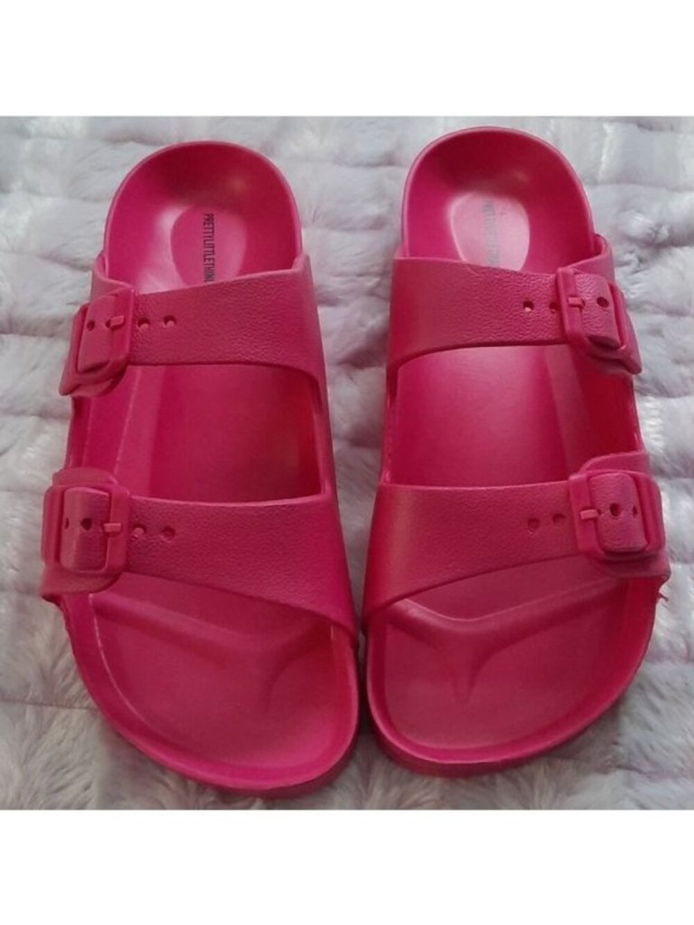Pretty Little Thing NWT Bright Pink Wide Fit Rubber Buckle Sliders SlipOn Size 8